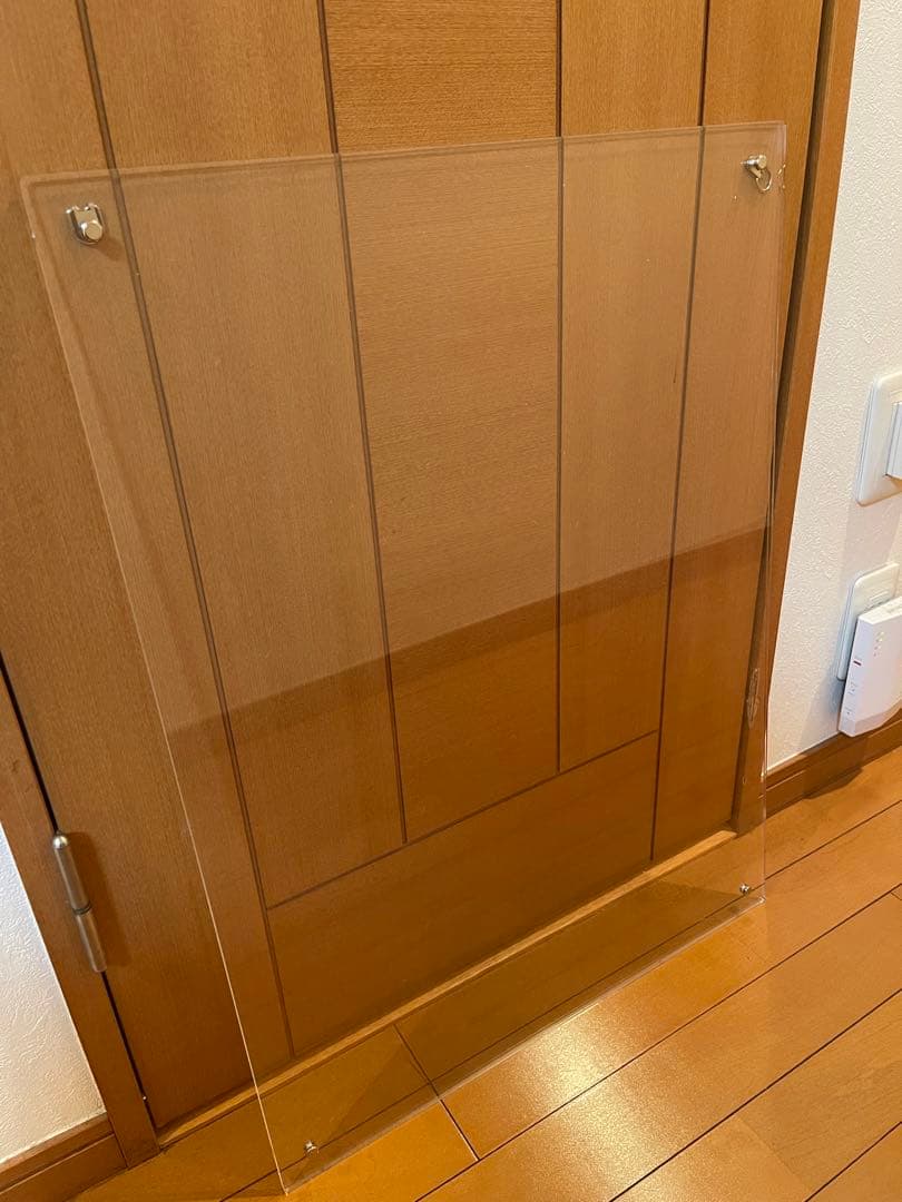 ★最終値下★  透明アクリルポスターフレーム4つ&白い写真フレーム1つまとめ売り