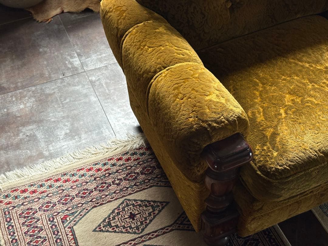 希少　カリモク　三人掛けソファ　オールドカリモク　国産家具　クラシック　IZ