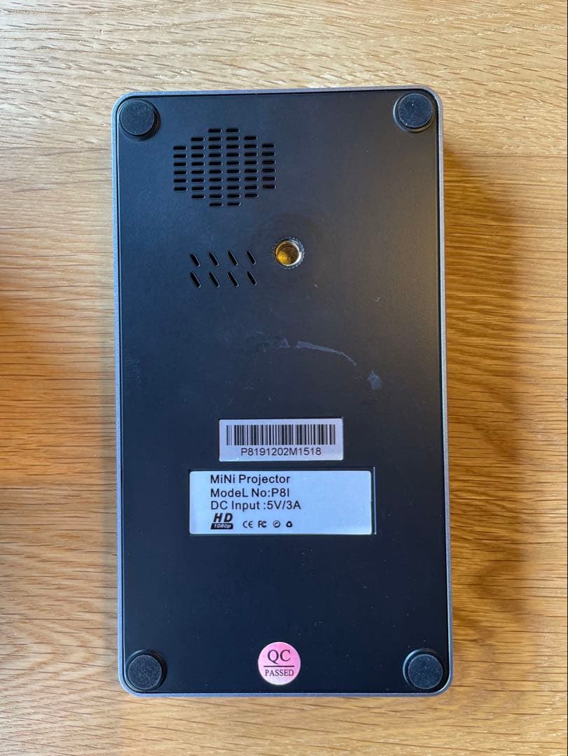 【美品】スマートミニプロジェクター　PTV DISPLAY P81