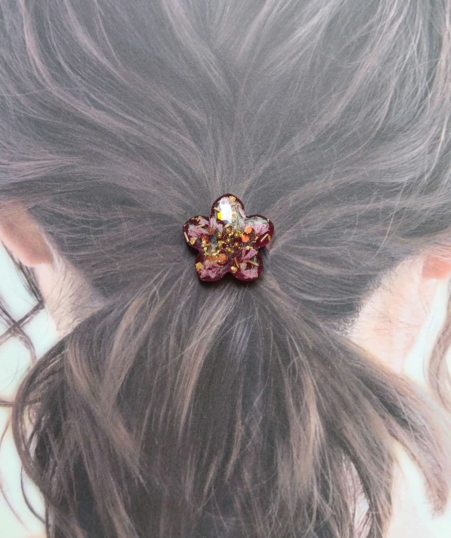 かすみ草入り 秋冬カラー フラワーレジンヘアゴム