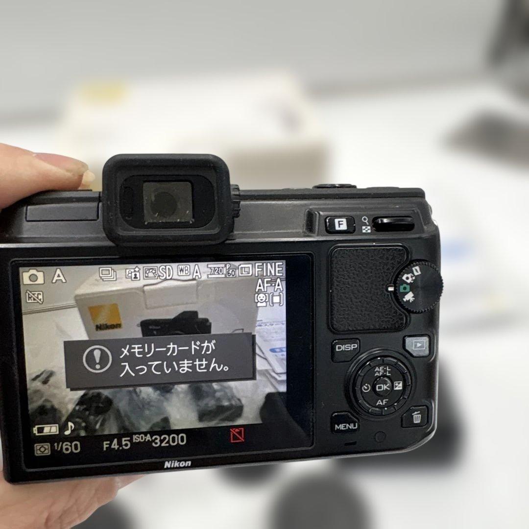 美品　Nikon 1 V1 10mmレンズキット