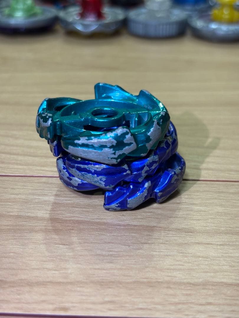 メタルファイトベイブレード まとめ売り ランチャー4個と余りパーツあり