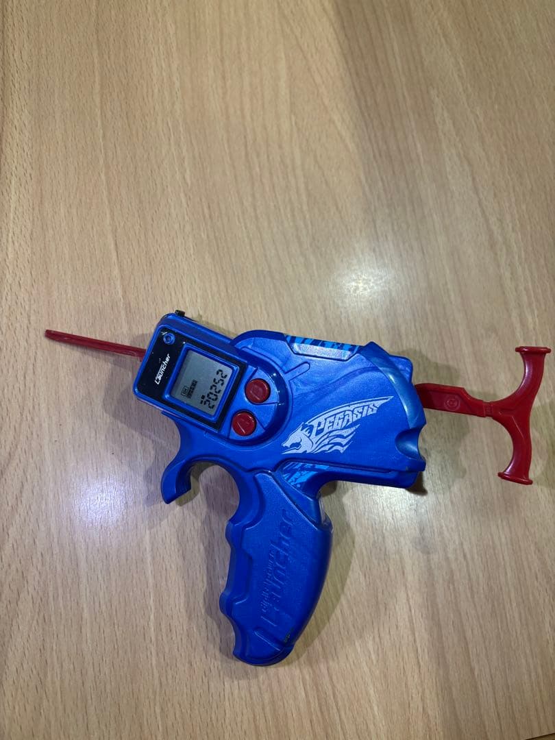 メタルファイトベイブレード まとめ売り ランチャー4個と余りパーツあり