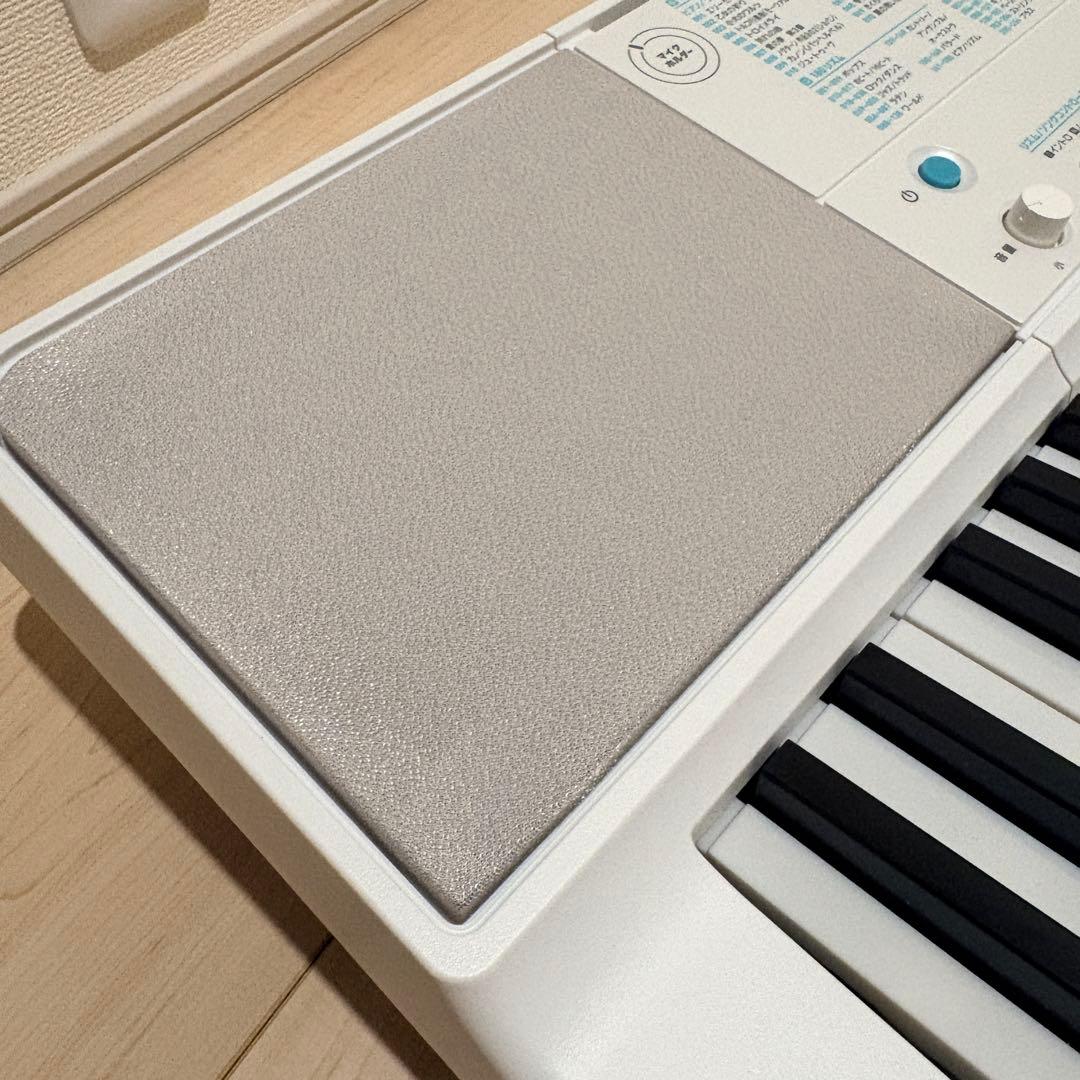 CASIO LK-516 ホワイト キーボード ピアノ