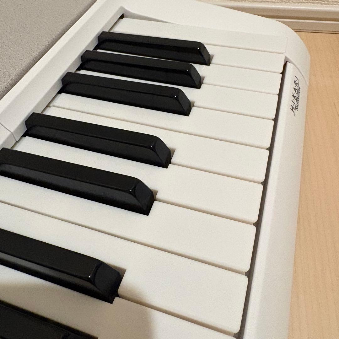 CASIO LK-516 ホワイト キーボード ピアノ