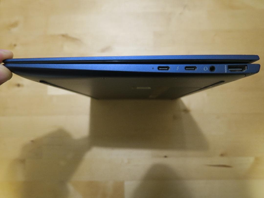 【ジャンク】HP Dragonfly i7-8565U 【正常動作】