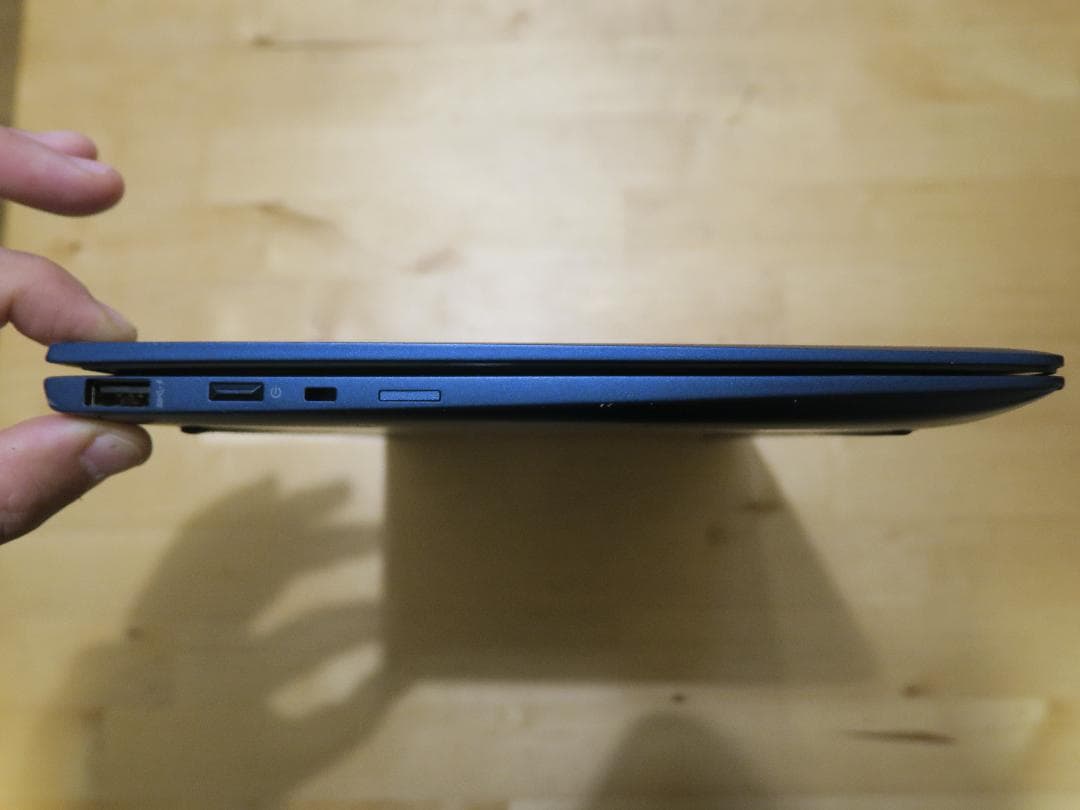 【ジャンク】HP Dragonfly i7-8565U 【正常動作】