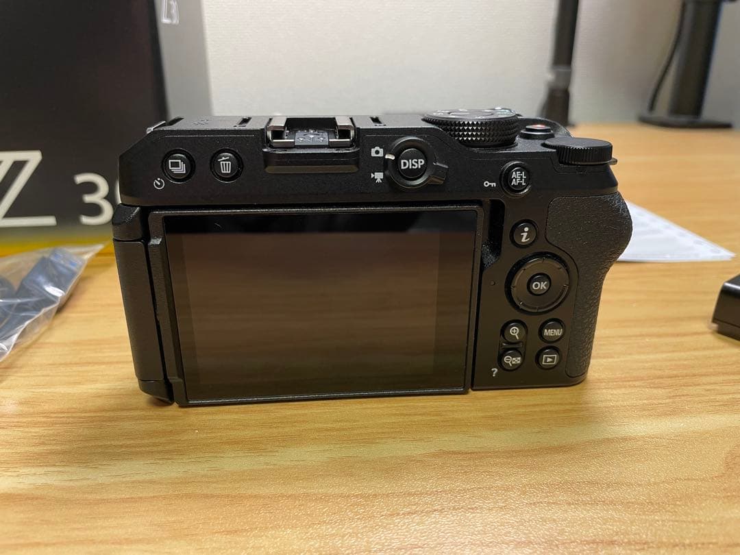 NIKON ミラーレス一眼 Z30 ボディ(ウィンドマフ付き)