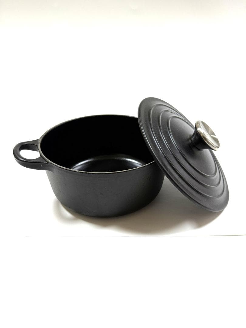 ル・クルーゼ 両手鍋 18cm 黒 ココットラウンド