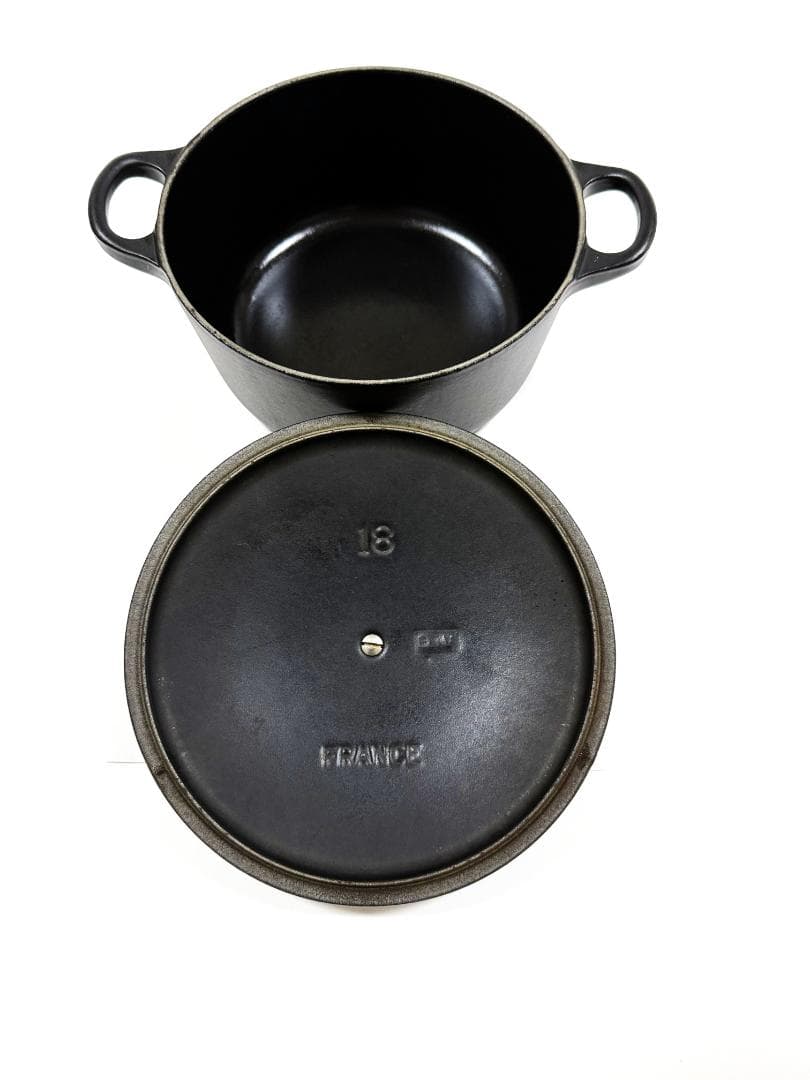ル・クルーゼ 両手鍋 18cm 黒 ココットラウンド