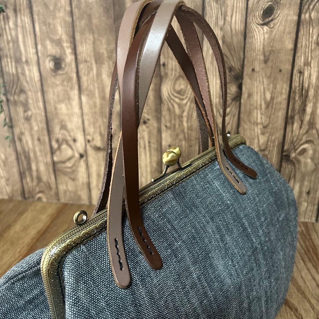 ＊横長がま口バッグ＊本革持ち手が可愛いグレーデニムのがま口バッグ　ショルダー付き