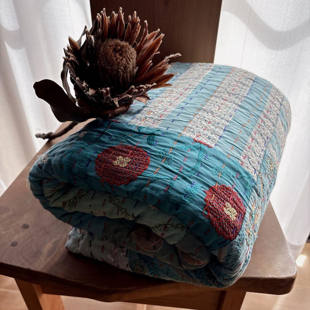 未使用❁大判　エンブロイダリー　ターコイズ　パッチワークカンタキルトマルチカバー