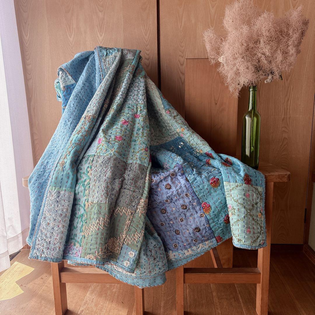 未使用❁大判　エンブロイダリー　ターコイズ　パッチワークカンタキルトマルチカバー