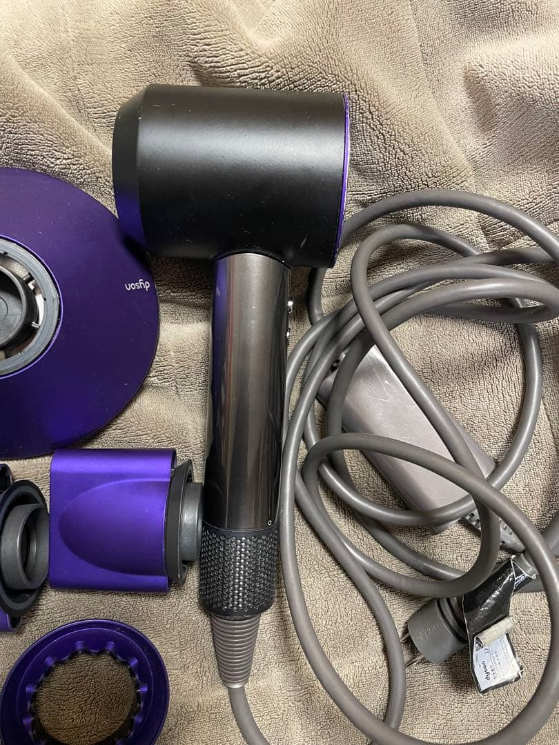 ダイソン　ドライヤー　ヘアードライヤー　Dyson
