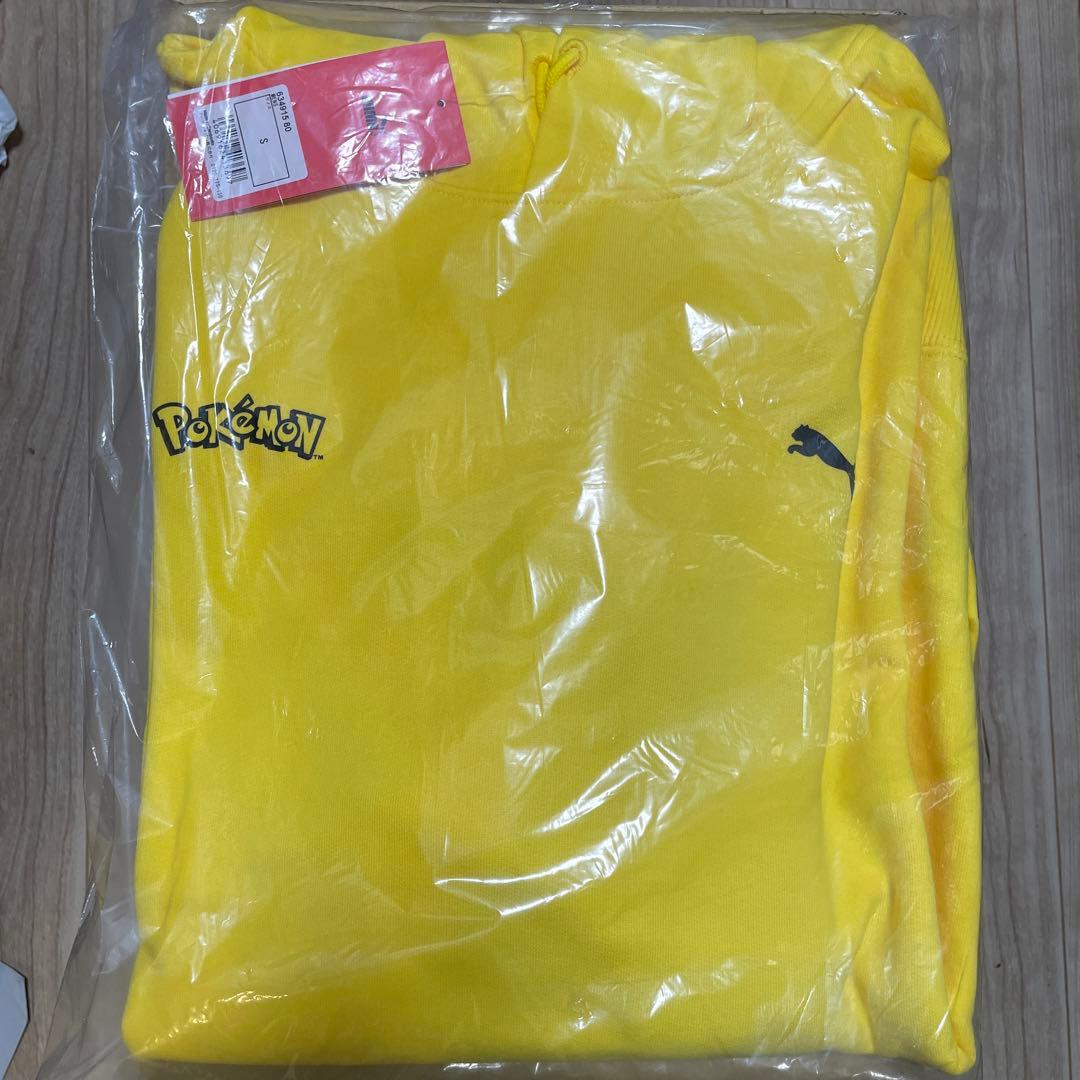 PUMA x Pokémon グラフィックフーディ Sサイズ yellow