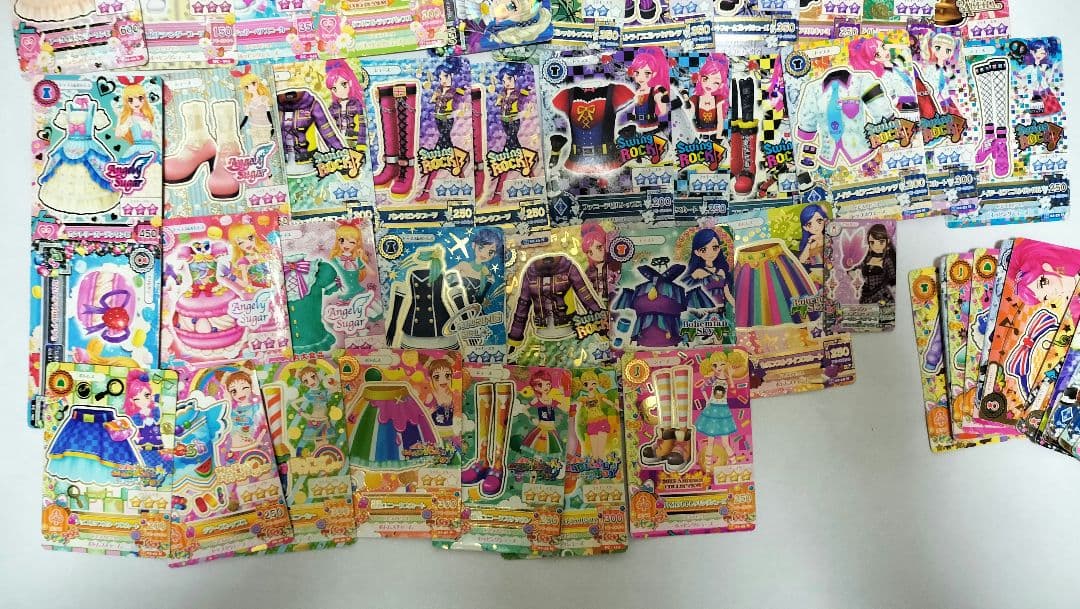 アイカツカード まとめ売り 81枚
