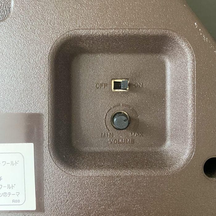 Y 中古 セイコー ディズニータイム メロディ電波掛け時計 FW567W