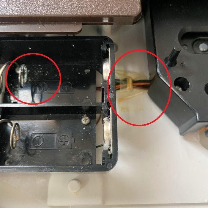 Y 中古 セイコー ディズニータイム メロディ電波掛け時計 FW567W