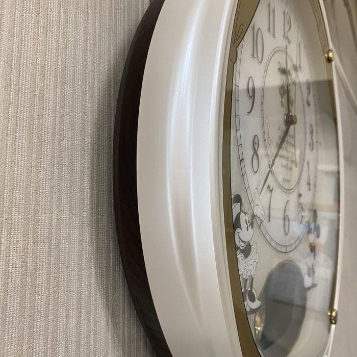 Y 中古 セイコー ディズニータイム メロディ電波掛け時計 FW567W