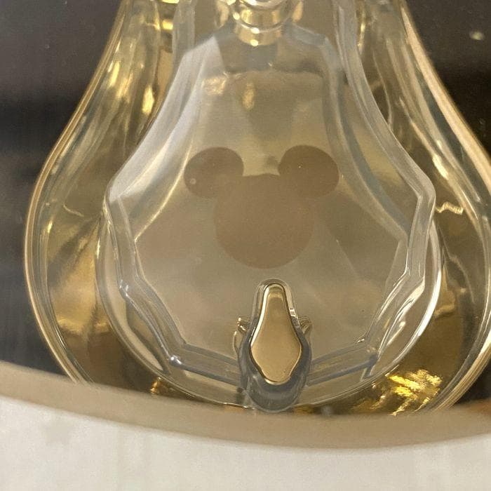 Y 中古 セイコー ディズニータイム メロディ電波掛け時計 FW567W