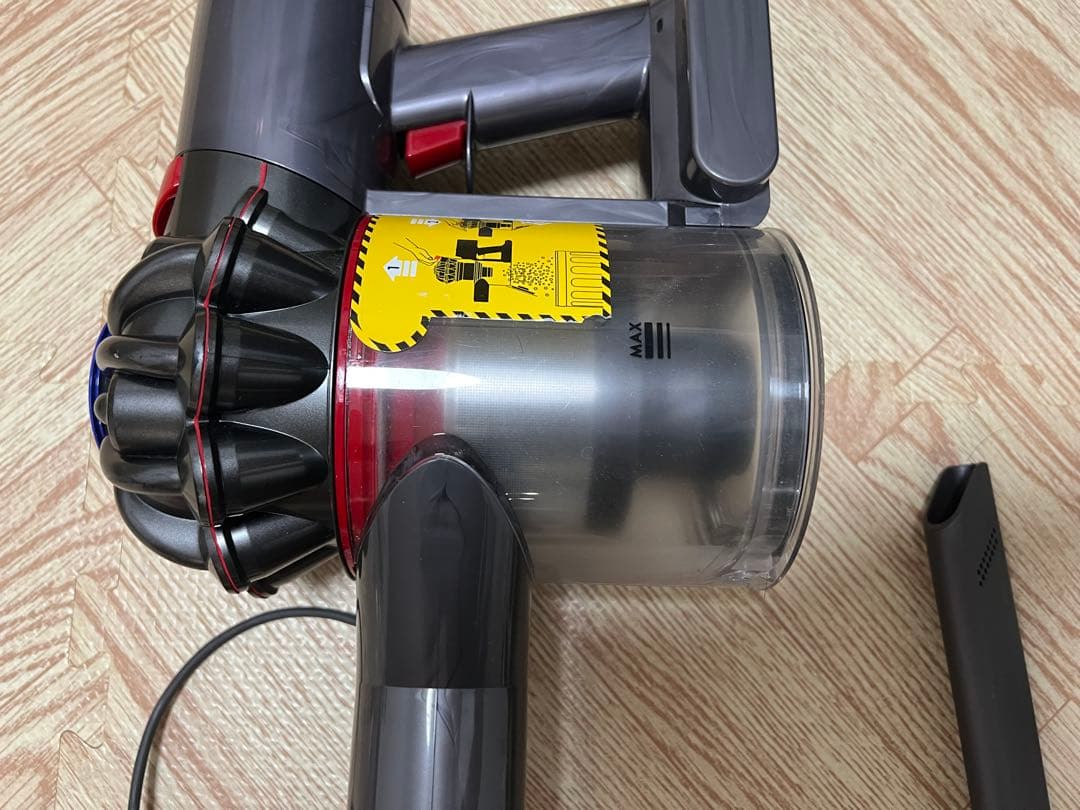 【ジャンク品】ダイソン コードレスクリーナー　SV11