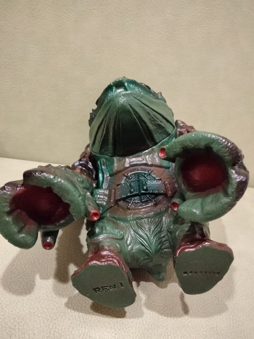 ソフビ　ソウザンコウ　④　monstock izumonster　安楽安作