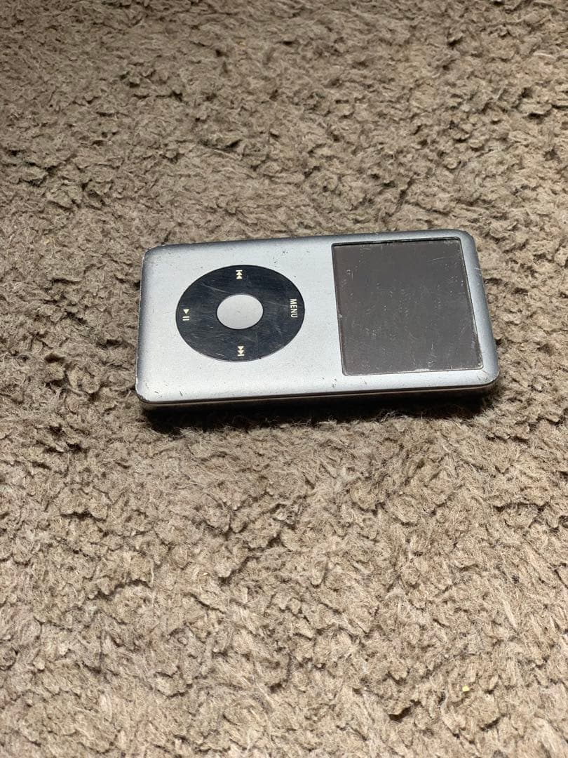 Apple iPod Classic 160GB。