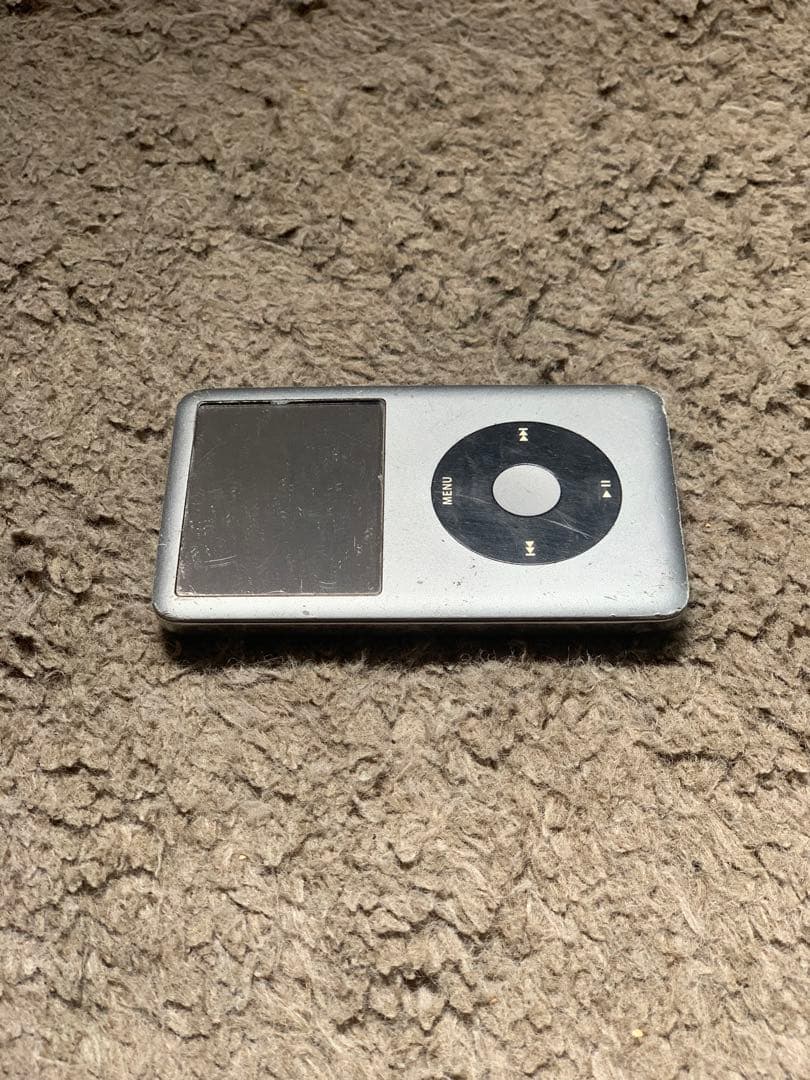 Apple iPod Classic 160GB。