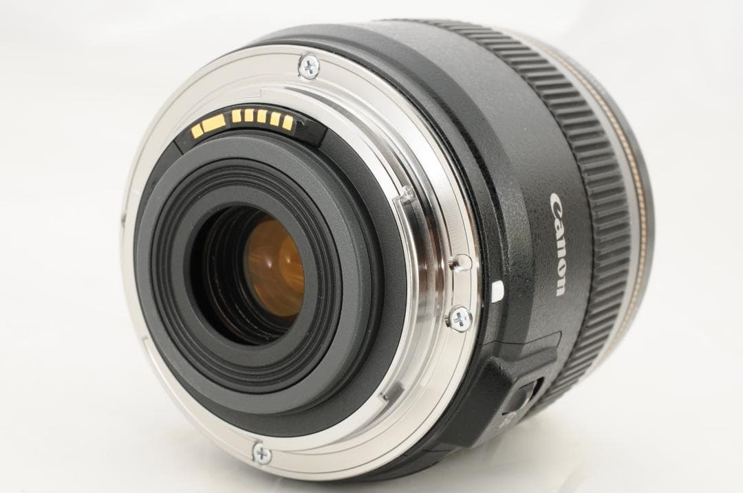 【単焦点マクロレンズ】 Canon EF-S 60mm F2.8 USM