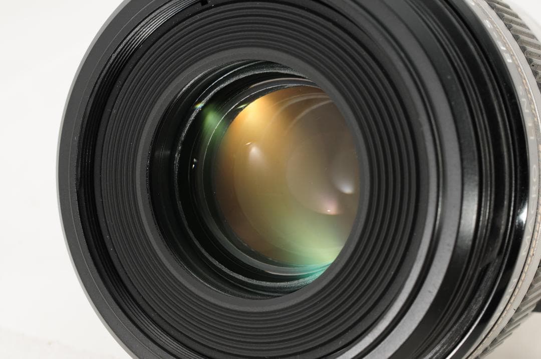 【単焦点マクロレンズ】 Canon EF-S 60mm F2.8 USM