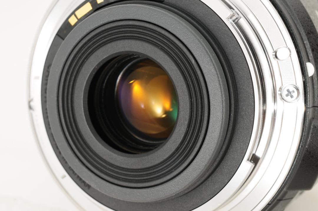 【単焦点マクロレンズ】 Canon EF-S 60mm F2.8 USM