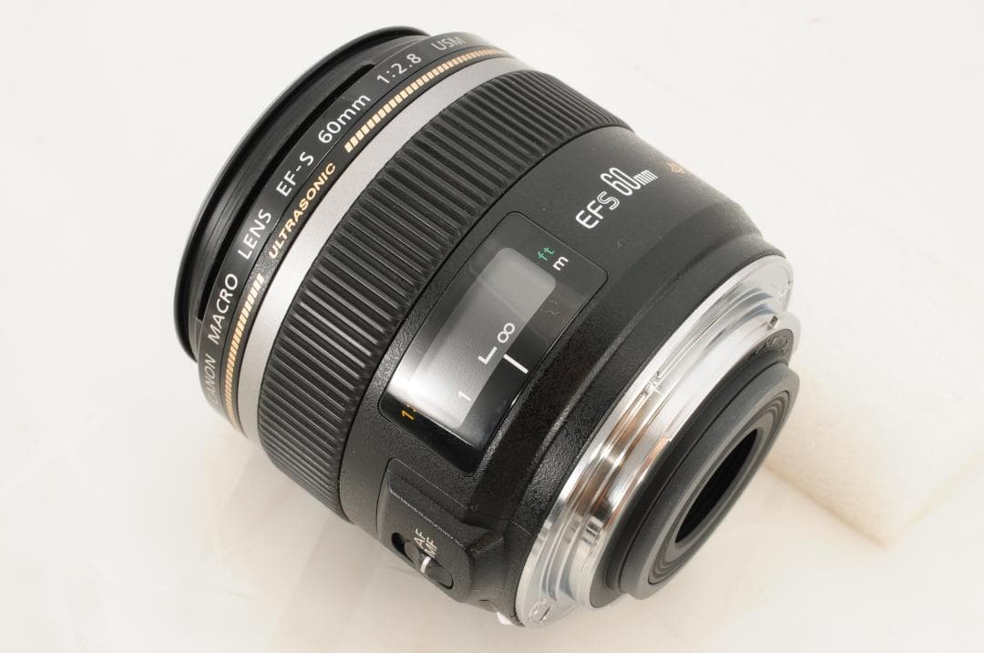 【単焦点マクロレンズ】 Canon EF-S 60mm F2.8 USM