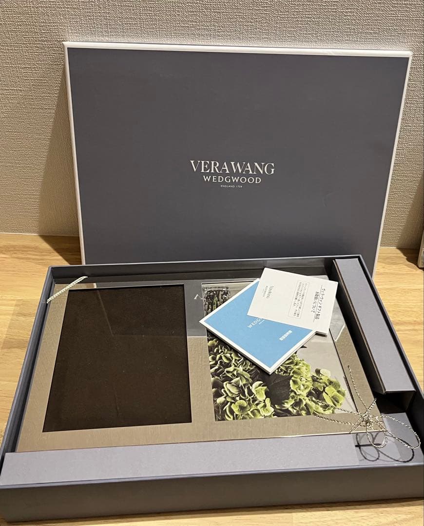 ウェッジウッド  ヴェラ・ウォン 写真立て