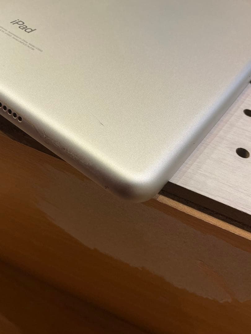 iPad第6世代シルバー 32GB