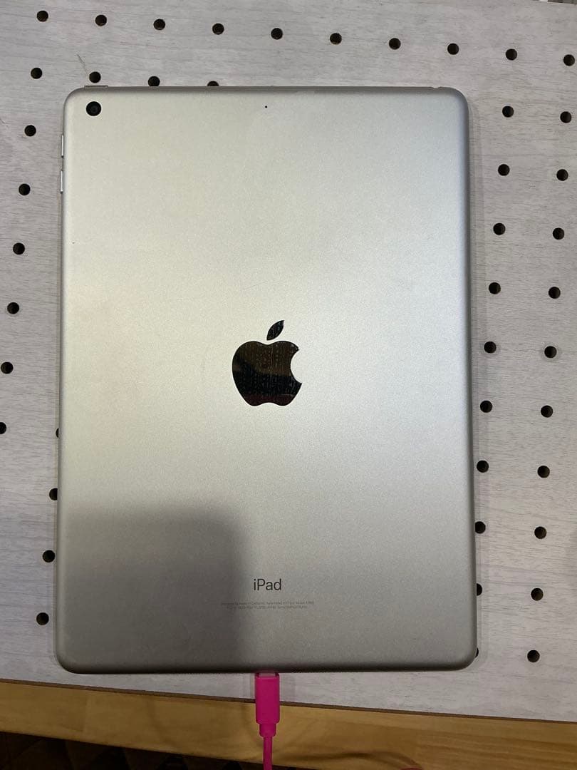 iPad第6世代シルバー 32GB