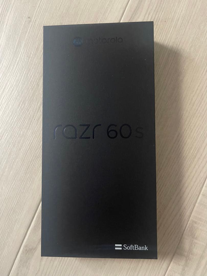 スマートフォン本体 Motorola razr 60s PANTONE Gibraltar Sea