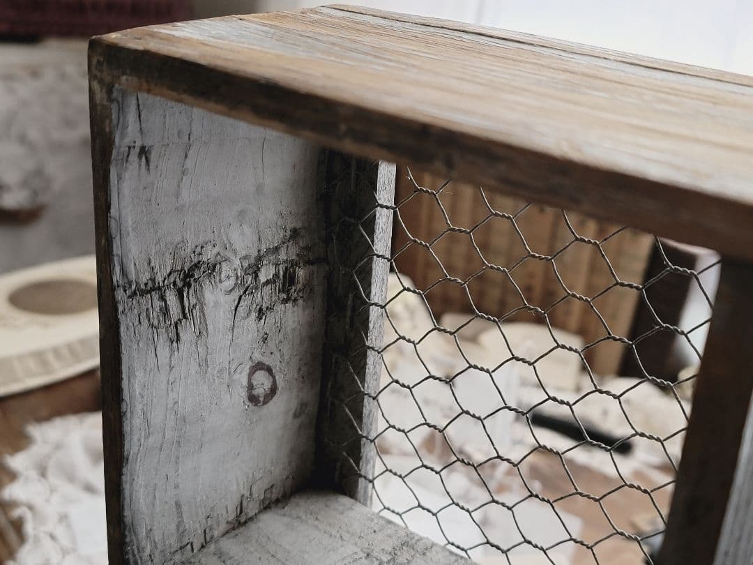 アンティーク　ウッドシェルフ　ウォールラック　アイアンメッシュ　フレンチシャビー