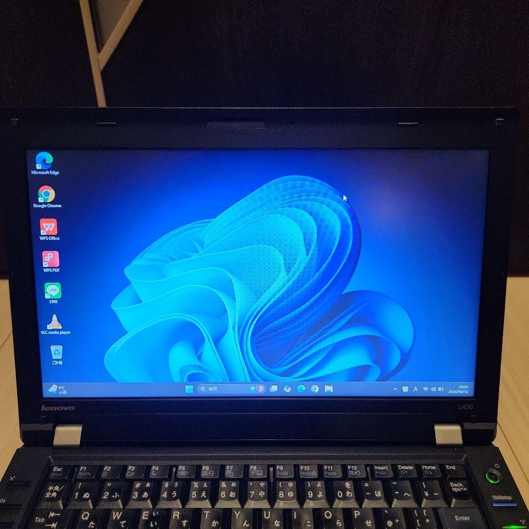 ⭐美品⭐　ノートパソコン　薄型　大容量　Lenovo　持ち運びも可能！