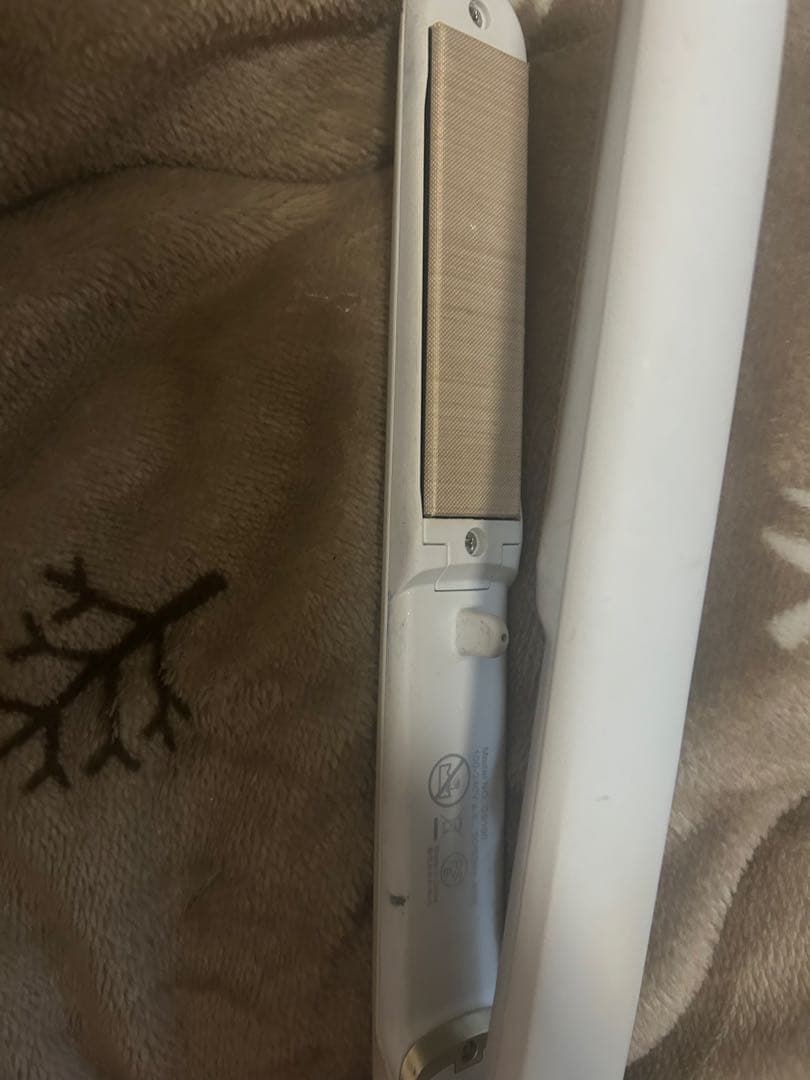 キヌジョ　ストレートヘアアイロン　ホワイト　DS100