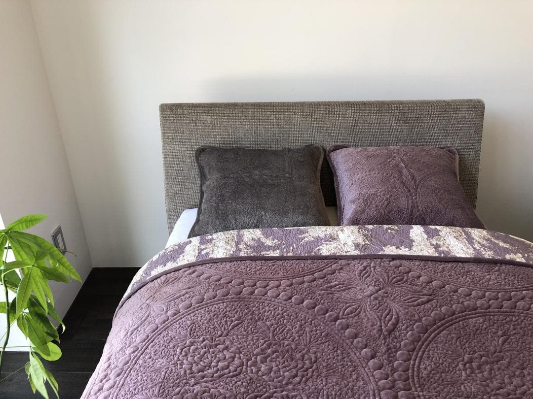 キルトマルチカバー ベッドスプレッド ２００ｘ２５０ｃｍホワイトベッドカバー