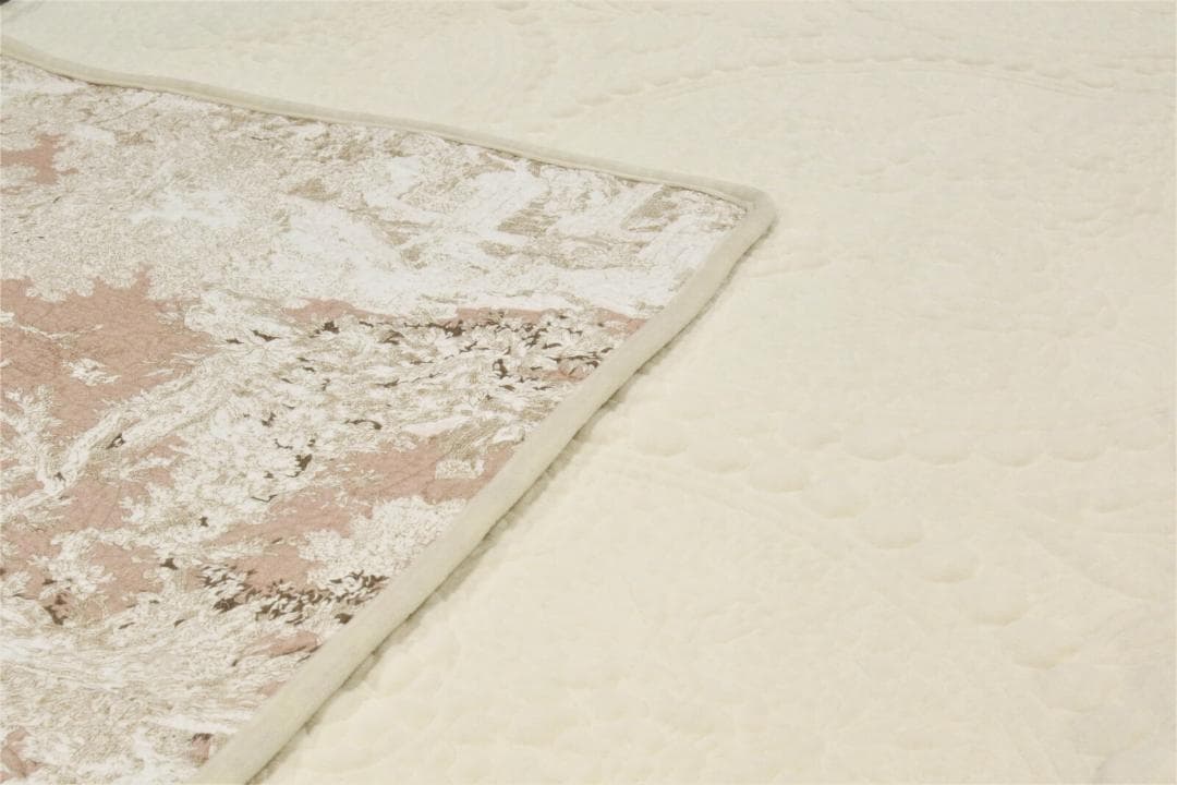 キルトマルチカバー ベッドスプレッド ２００ｘ２５０ｃｍホワイトベッドカバー