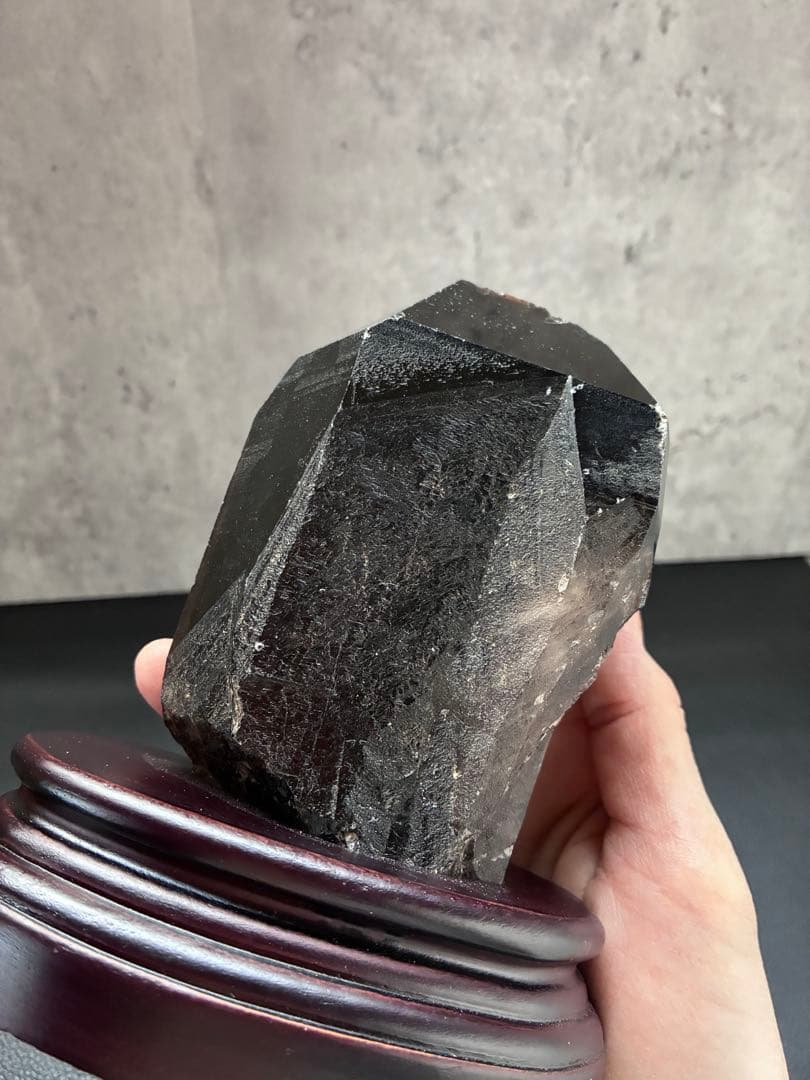 スモーキークォーツの原石、797g
