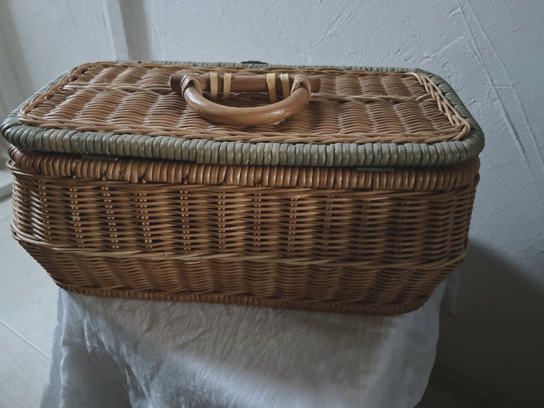 裁縫箱　ラタン製長方形バスケット