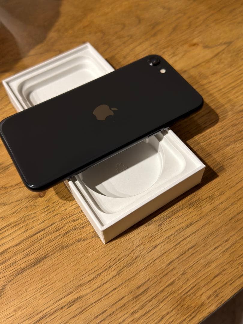 スマートフォン本体 Apple iPhone MHGT3J/A iPhone SE2