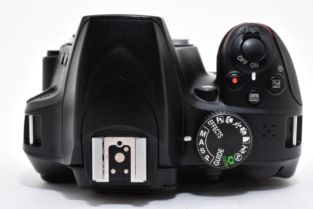 ★ショット数: 13480回・美品★ Nikon D3400 ボディ #1360