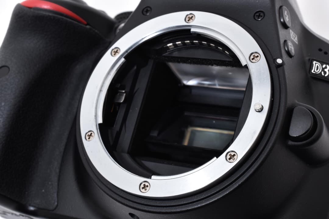 ★ショット数: 13480回・美品★ Nikon D3400 ボディ #1360