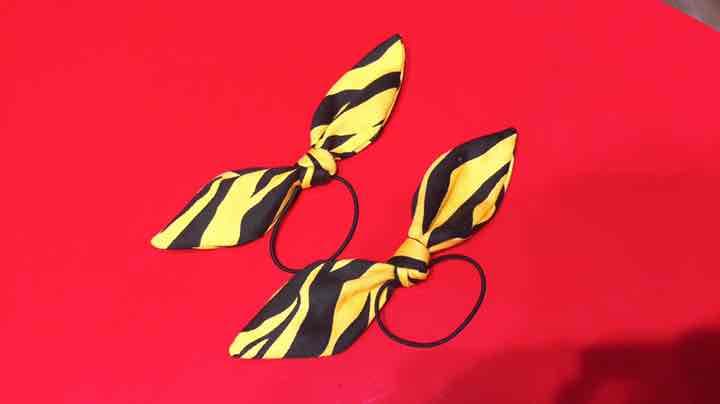 鬼のパンツ＆うさ耳ヘアゴム＆スタイ セット