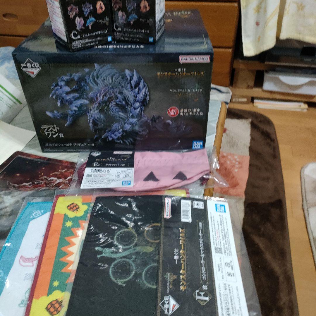 纏め売り BANDAI NAMCO モンスターエナジーアルシュヴェルトフィギュア