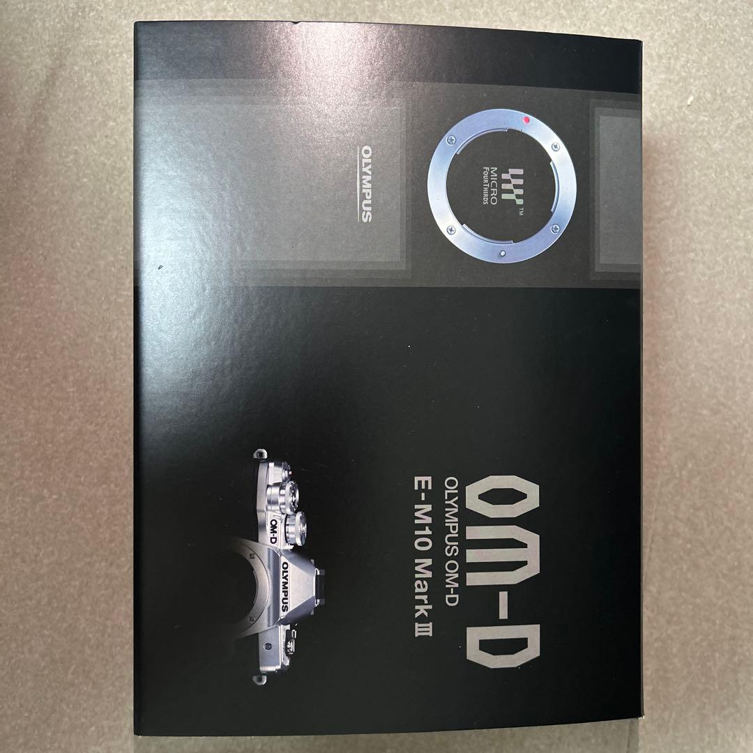 OLYMPUS OM-D E-M10 Mark III ダブルズームレンズキット
