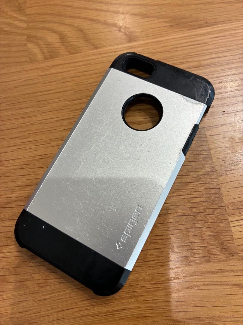 iPhone SE ゴールド　16GB(液晶フィルム、ケース付き)